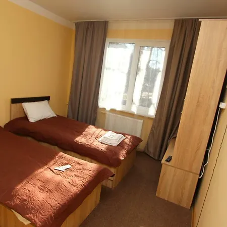 Kauguri 3*